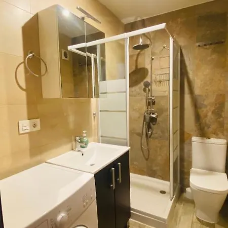 1st Line On The Beach! Center! /rooftop Pool 마르베야