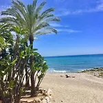 Апартаменты 1st Line On The Beach! Center! /rooftop Pool *